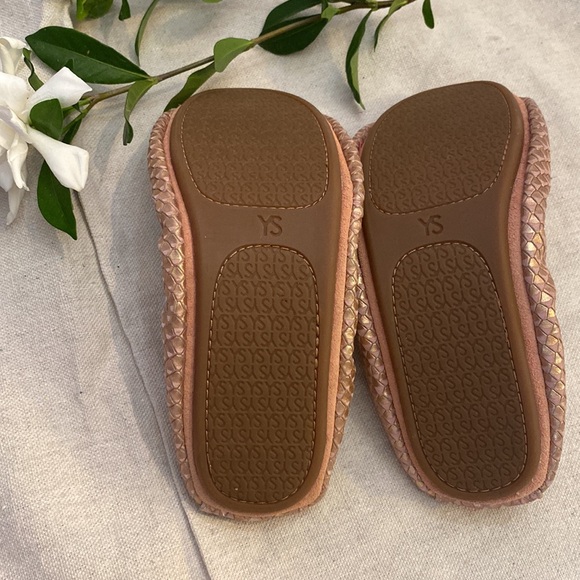 Upside Santa Rose Gold Leather Ballet Flats Size 3Y - Picture 6 of 8